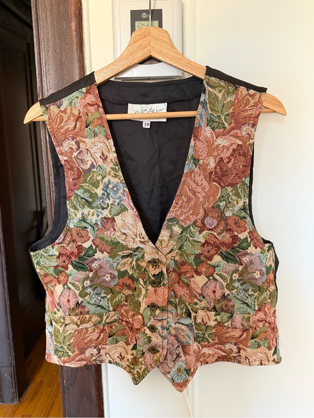 Vintage Floral Tapestry Vest - Multicolor